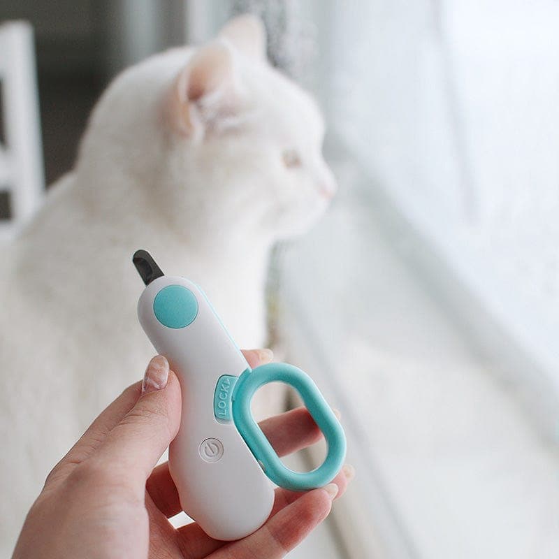 Pet Life 'Clip-Tronic' LED Lighting and USB Charging Precision Cat